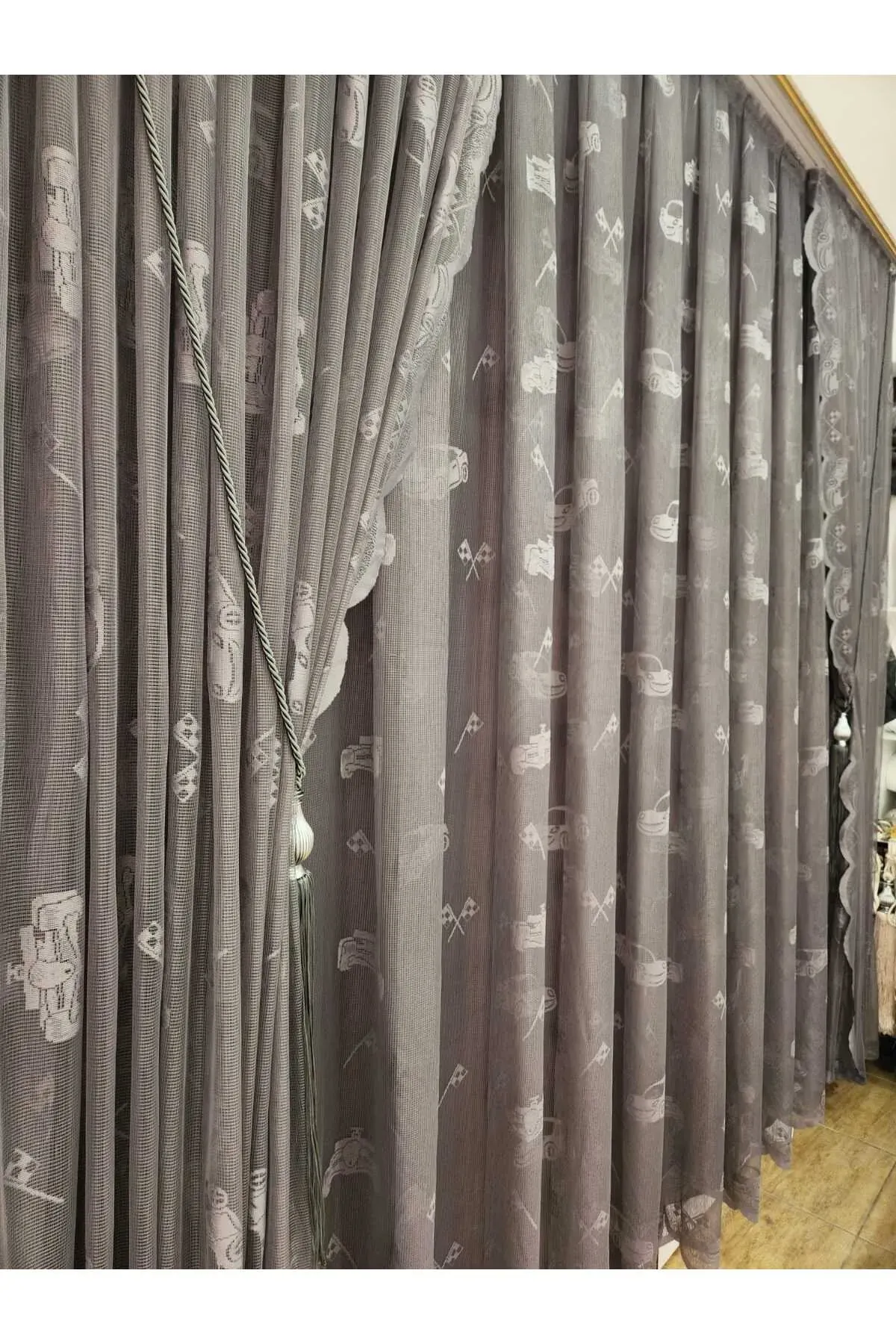 Gri renk araba temalı sık pile fon perde ve tül perde çocuk perdesi set